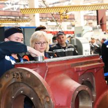 Конкурс профматерства слесарей-ремонтников на самом большом заводе холдинга