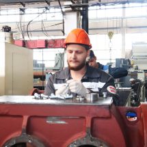 Конкурс профматерства слесарей-ремонтников на самом большом заводе холдинга